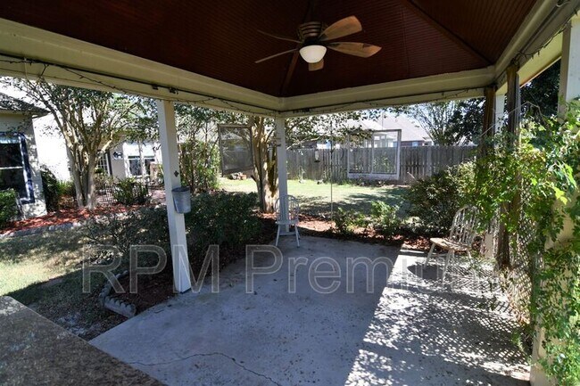 Building Photo - 2582 Boudreaux Ave
