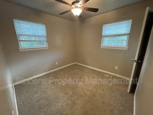 Building Photo - 120 N Ranchwood Blvd