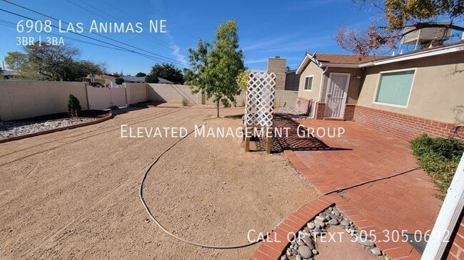 Building Photo - 6908 Las Animas Ave NE