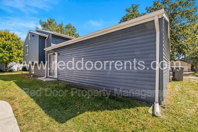Building Photo - 5904 Beau Jardin Dr