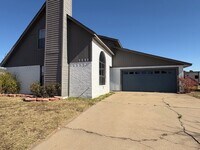 Building Photo - 5002 SE 47th St