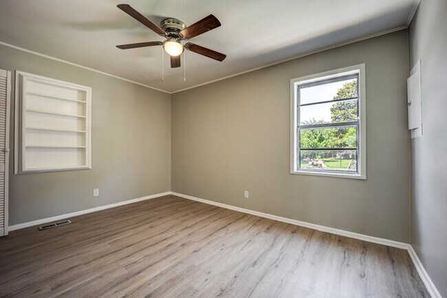 Building Photo - 2816 Memphis St