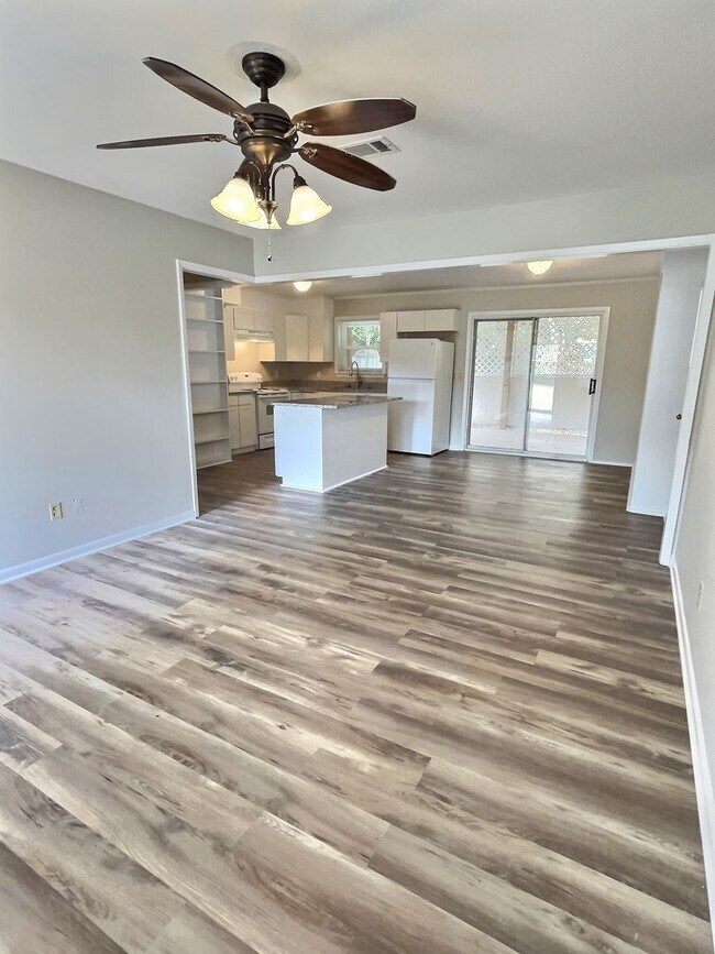 Building Photo - Updated 3-Bedroom Home in Ocean Springs!