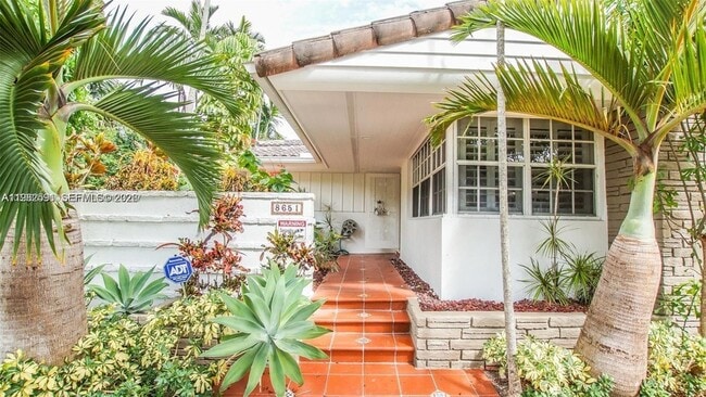 Building Photo - 8651 NE 10th Ct