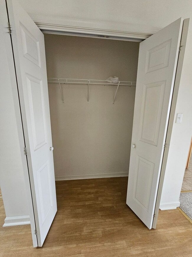 Building Photo - 830 Woodline Dr