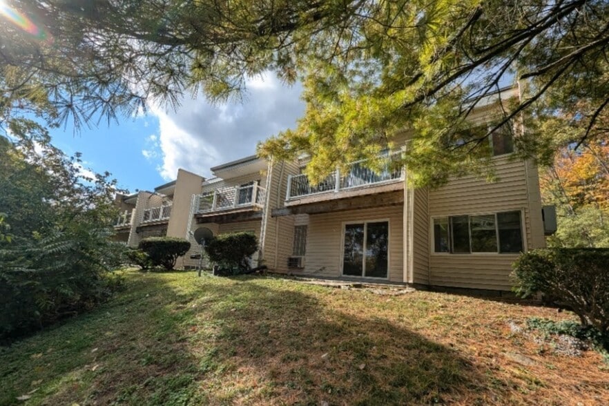 Primary Photo - Stewart Woods