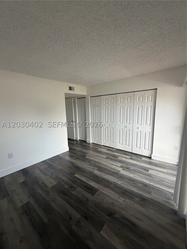 Building Photo - 675 NW 85th Ct