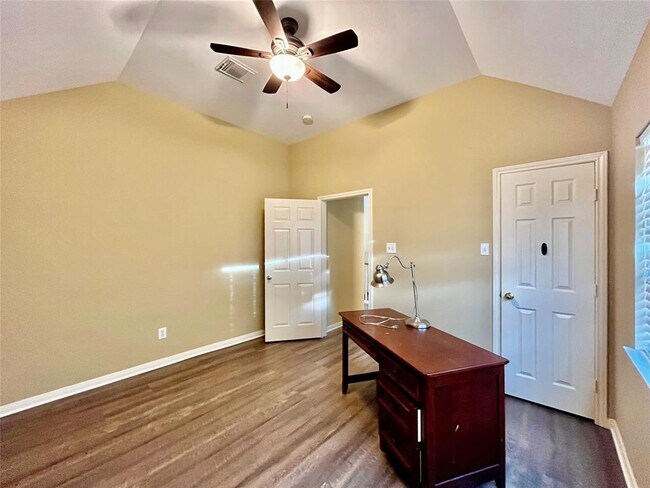 Building Photo - 6415 Coley Park