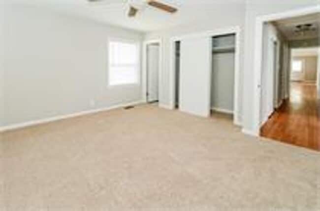 Building Photo - Spacious 3 Bedroom SFH