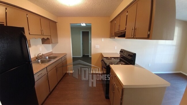 Building Photo - 2620 Kenwood Dr W