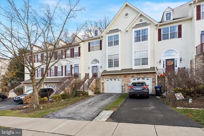 Building Photo - 172 Fringetree Dr