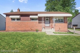 Building Photo - 5048 Glenis St