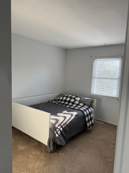 Bedsheets will be removed. You have an option to bring your own bed frame & mattress. - 8427 Snowden Oaks Plz