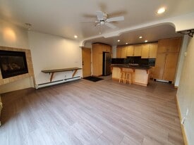 Building Photo - 326 Midland Ave