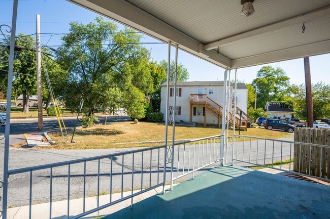 Building Photo - 2 Bed, 1 Bath Rancher in Martinsburg, WV