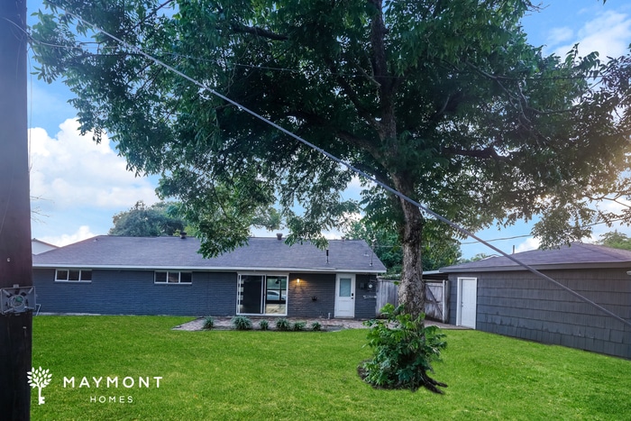 Building Photo - 5151 Kingfisher Dr