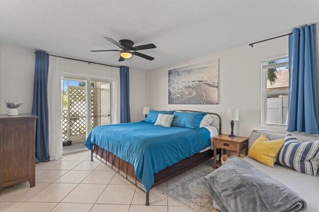 Building Photo - 8745 Sol Terrace