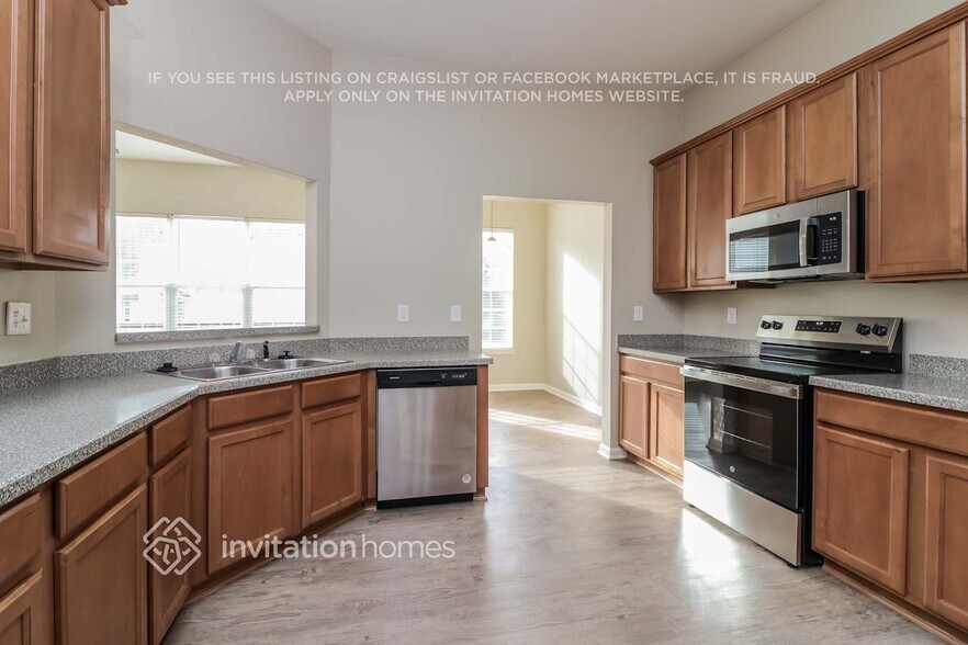 Building Photo - 502 Whitney Way