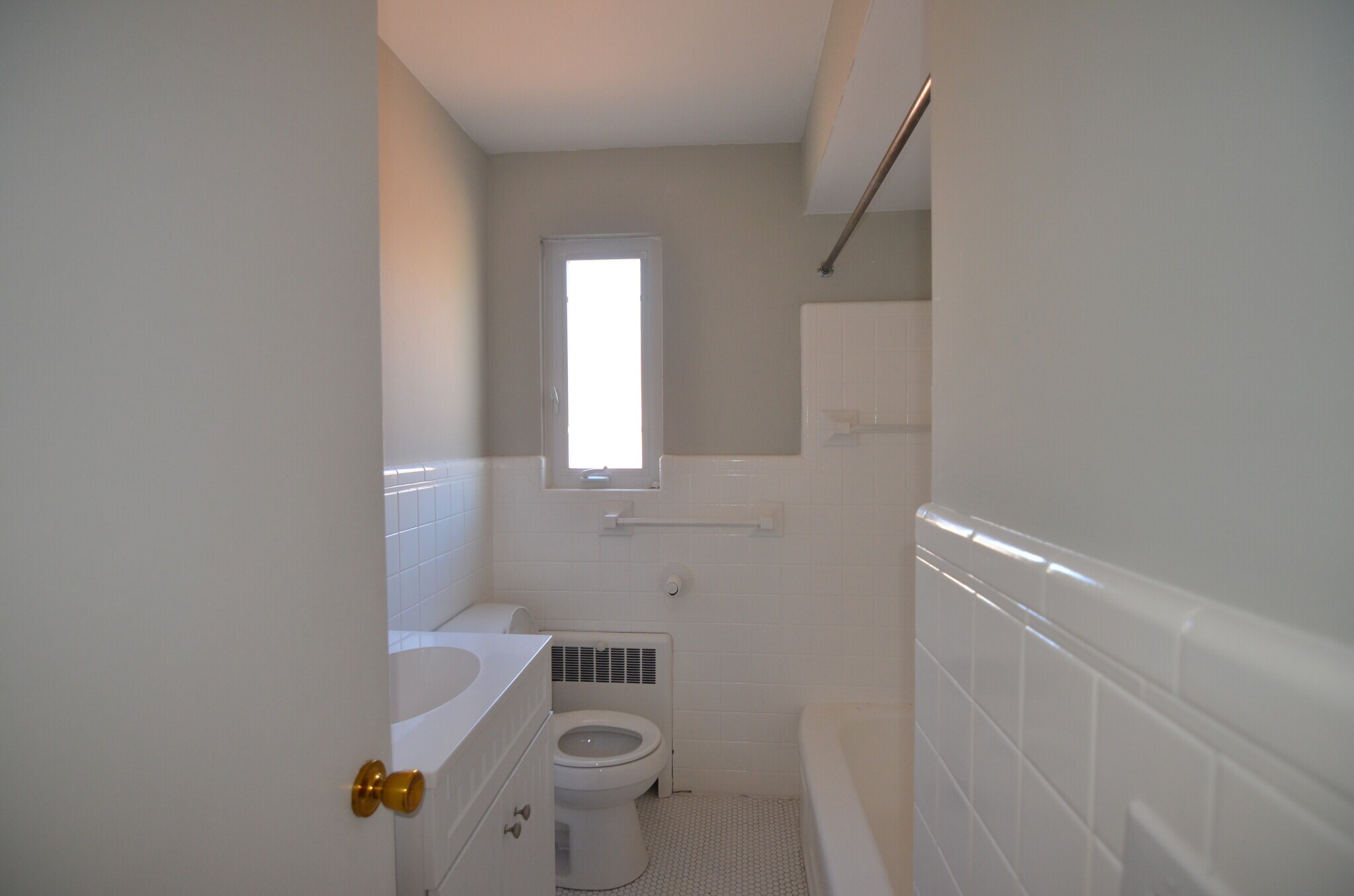 Building Photo - 4048 Longford Dr