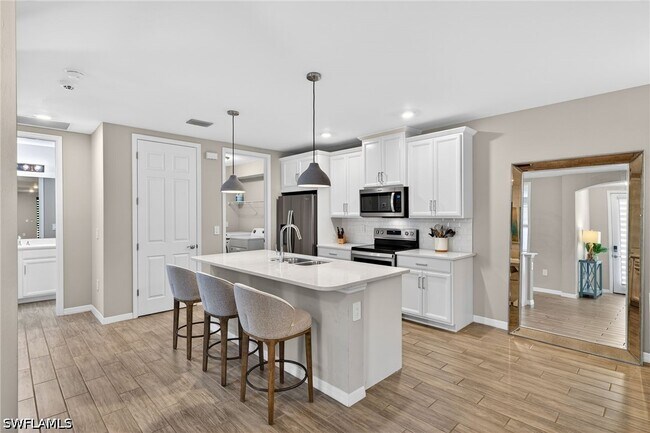 Building Photo - 14567 Edgewater Cir