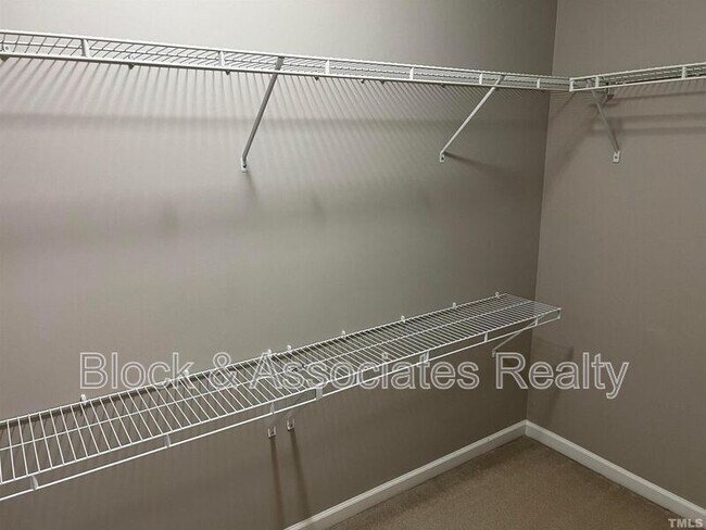 Building Photo - 2936 Settle In Ln