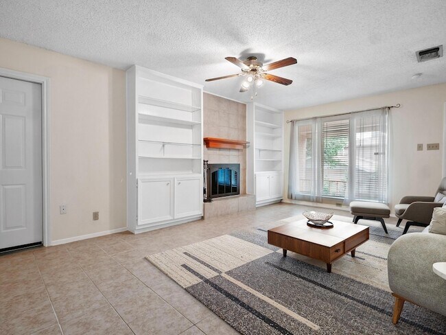 Building Photo - 3513 Westchester Ave