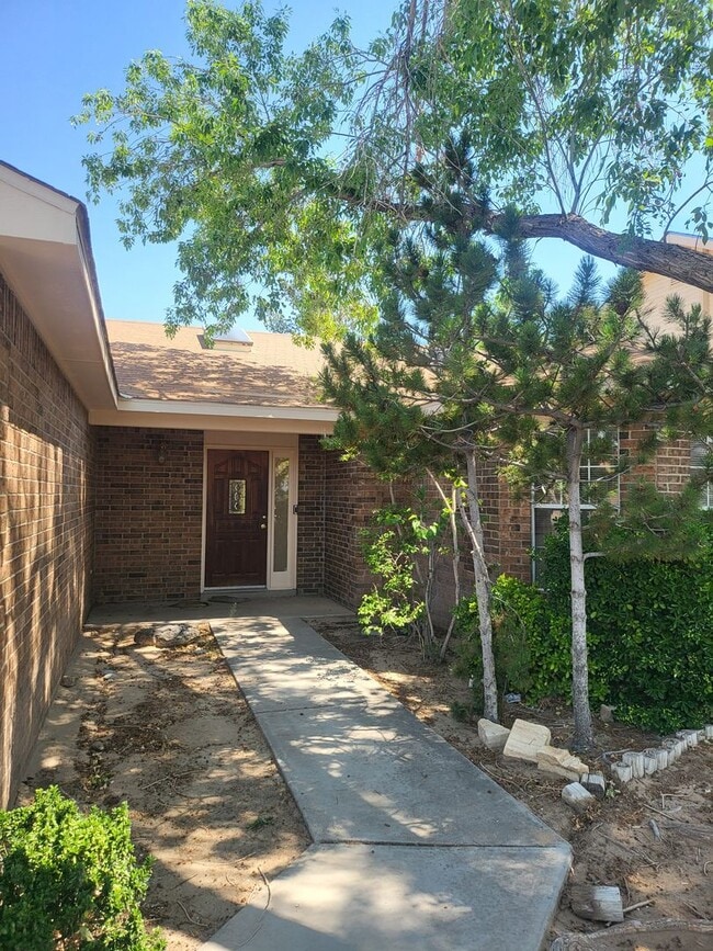 Building Photo - Taylor Ranch 3 Bedrooms  2 Bath  2/CG 1550/sf