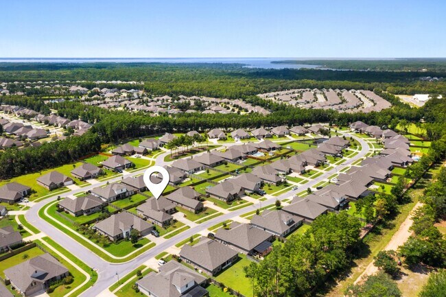 Building Photo - 212 Blaze Blvd