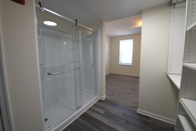 Building Photo - 1547 S 13th St