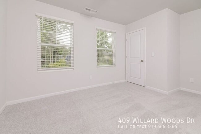 Building Photo - 409 Willard Wds Dr