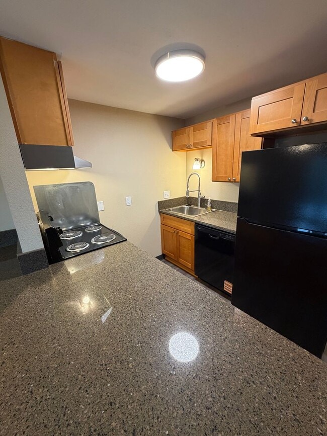 Building Photo - Sunnyside Duplex