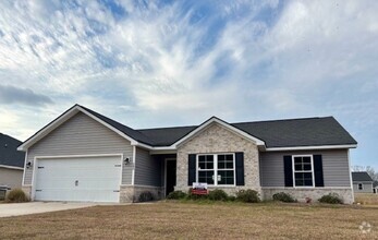 Building Photo - 3 Bedroom Home