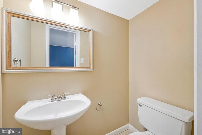 Building Photo - 11069 Saffold Way