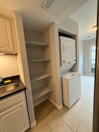 Building Photo - 238 Stevenson Square