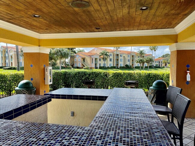 Building Photo - 120 Yacht Club Way
