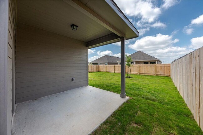 Building Photo - 705 Durness Dr