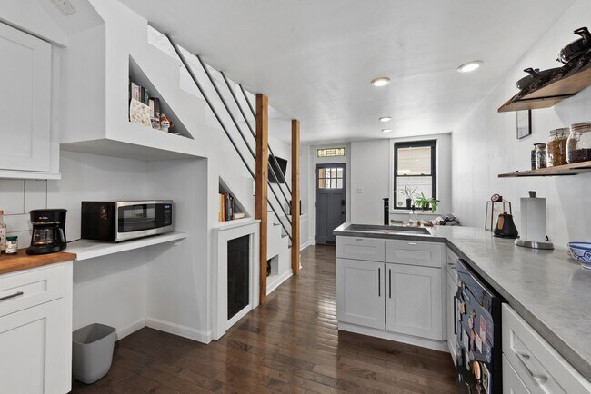 Building Photo - 2209 Duker Ct