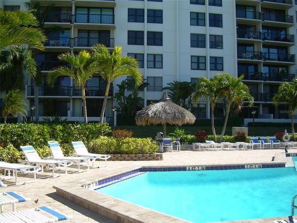 Heated pool and Hot Tub - 400 Island Way