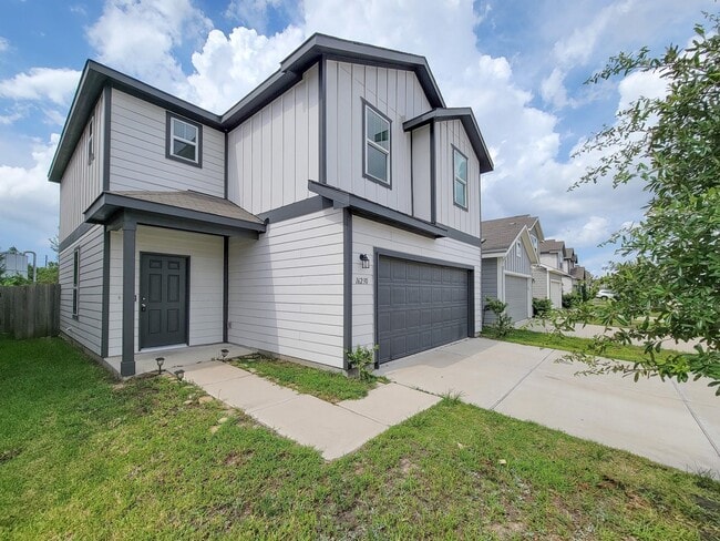 Building Photo - 16230 Dutton Clover Dr