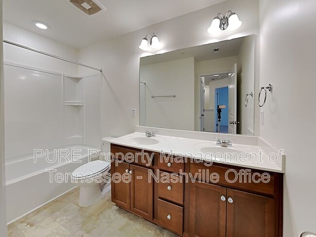 Building Photo - 819 Kennear Ln