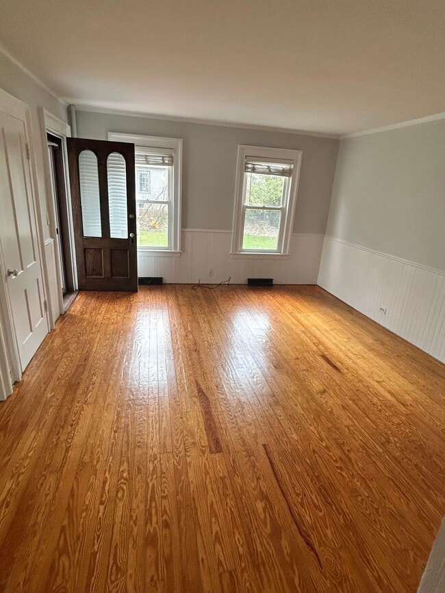 Building Photo - 26 Pearl St