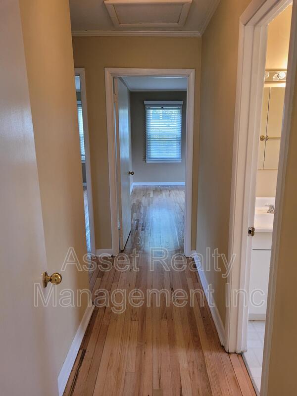 Building Photo - 101 Sheridan Cir