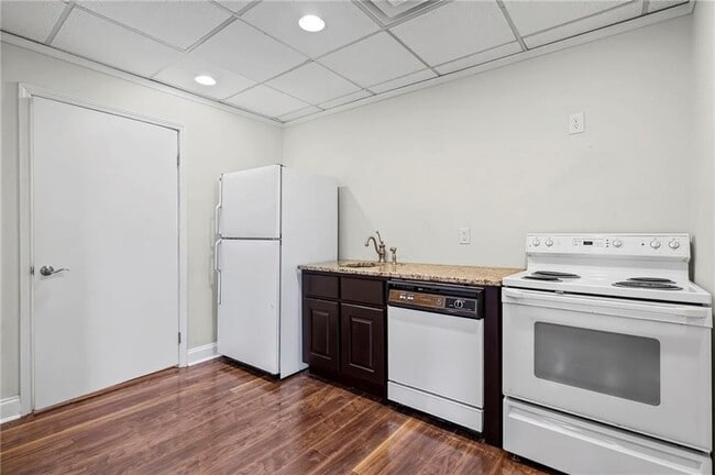 Building Photo - 2710 Margaret Mitchell Dr NW