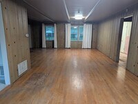 Building Photo - Beautiful 3 Bedroom home!  Fully renovated...
