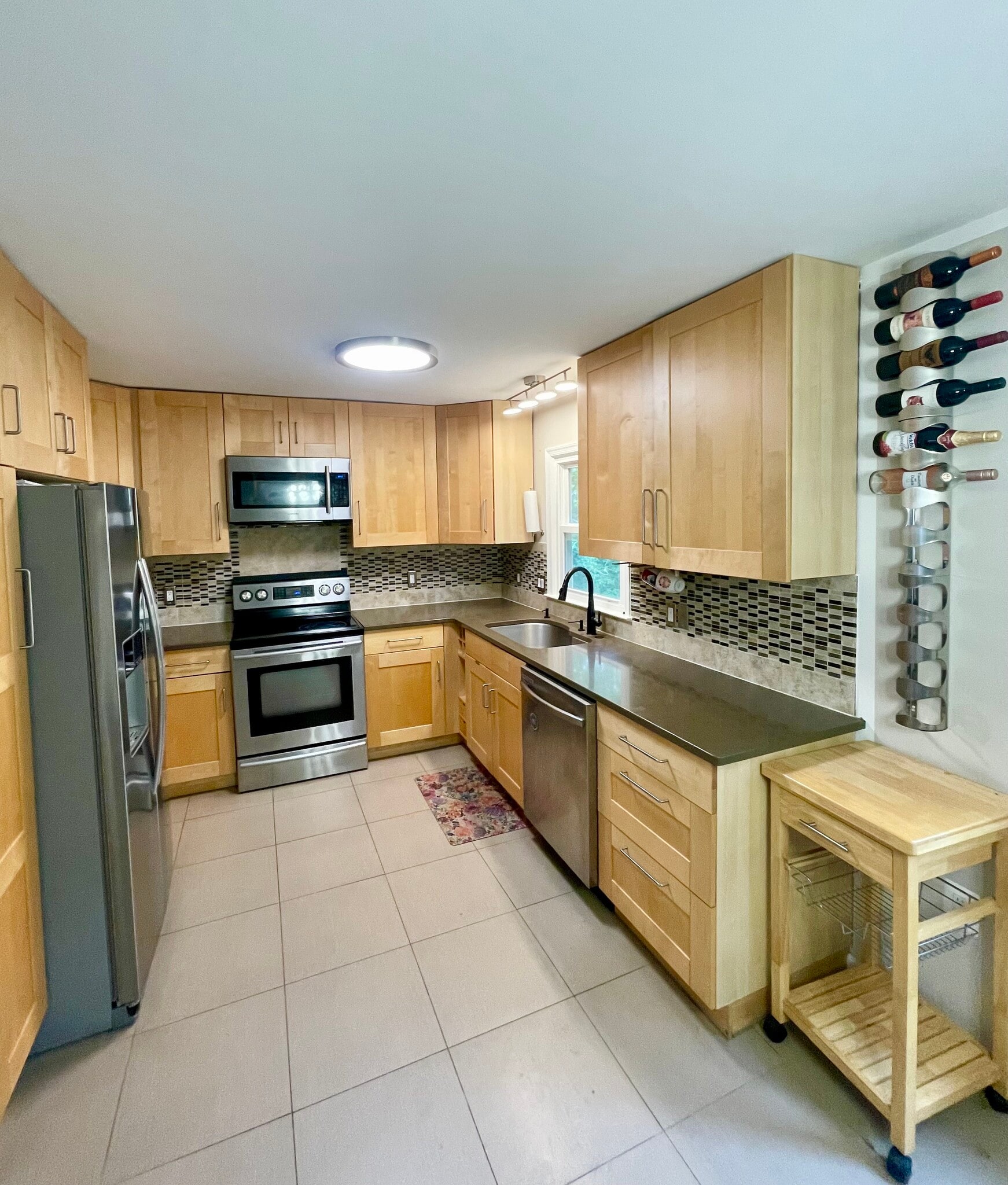 Updated Kitchen w/ high tech touch faucet - 3814 Usher Ct