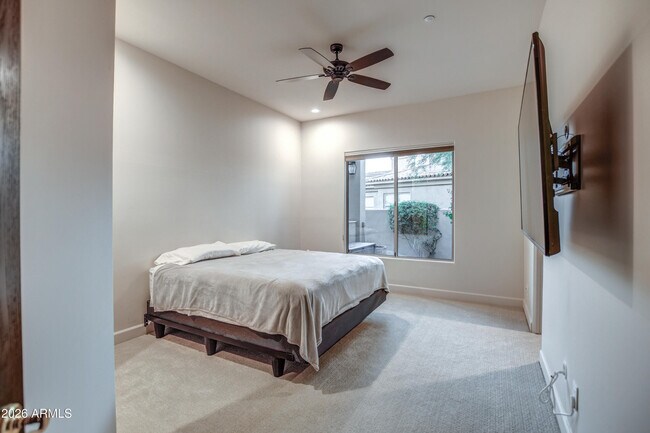 Building Photo - 9671 E Monument Dr