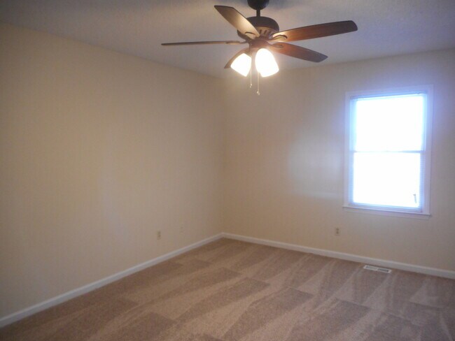 Building Photo - 1112 Camden Ave
