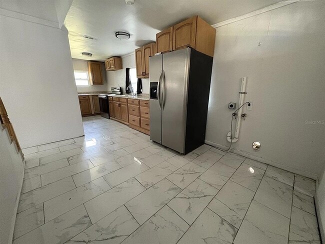 Building Photo - 227 Marveline Dr