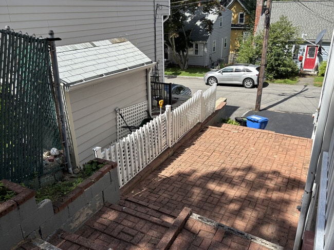 Building Photo - 118 Montclair Ave