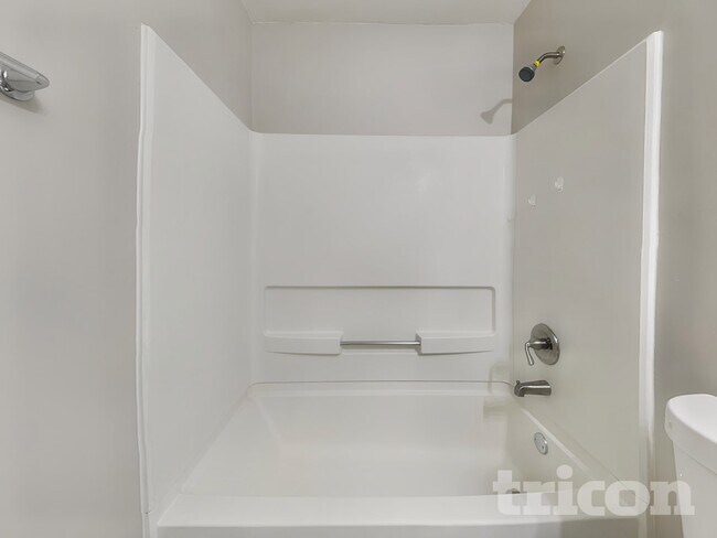 Building Photo - 10980 Thrasher Rd